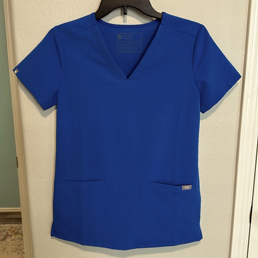 Figs women’s scrub top